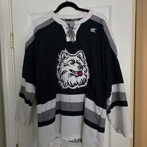 Vintage UCONN Mens Hockey Sweater